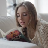 女性 読書