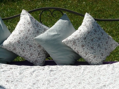 pillow-59994_640