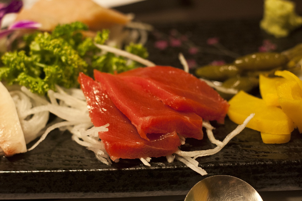 飲食 刺身 まぐろ