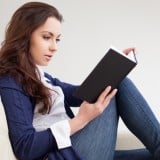女性 読書 本