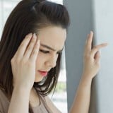 女性 頭痛 めまい