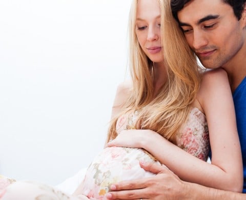 妊婦 カップル 胎動