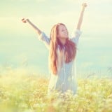 女性 元気 楽しい