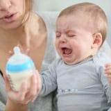 赤ちゃん 泣く 泣き顔 ミルク 嫌がる 嫌い