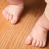 赤ちゃん 足 たっち