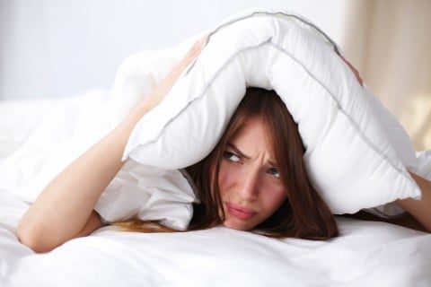 女性 悩み 体調不良 不機嫌 ベッド