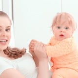 赤ちゃん 新生児 ママ 抱っこ びっくり