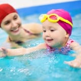 赤ちゃん ママ プール 水 水着 水泳