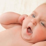 赤ちゃん 新生児 あくび 呼吸 起きる 寝おき