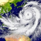 台風 嵐 天気図