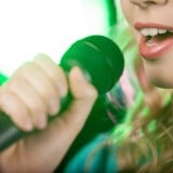 女性 カラオケ ストレス発散