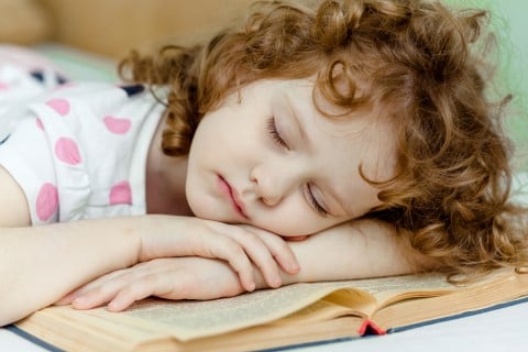子供 睡眠 寝る 寝不足