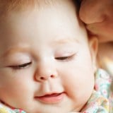 赤ちゃん 子供 抱っこ 愛情