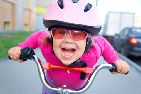 自転車 女の子 子供 ヘルメット