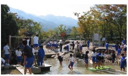 要出典 じゃぶじゃぶ池 水遊び 徳島・香川・愛媛・高知 公園 香川用水記念公園(香川県三豊市)