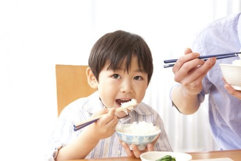 子供 男の子 日本人 朝ごはん 朝食 米 ごはん