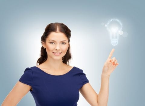 女性 ひらめき 解決 アイデア 豆電球