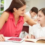 中学生 親子 ママ 母娘 女の子 勉強 宿題 小学生