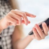 女性 スマホ ネット 注文