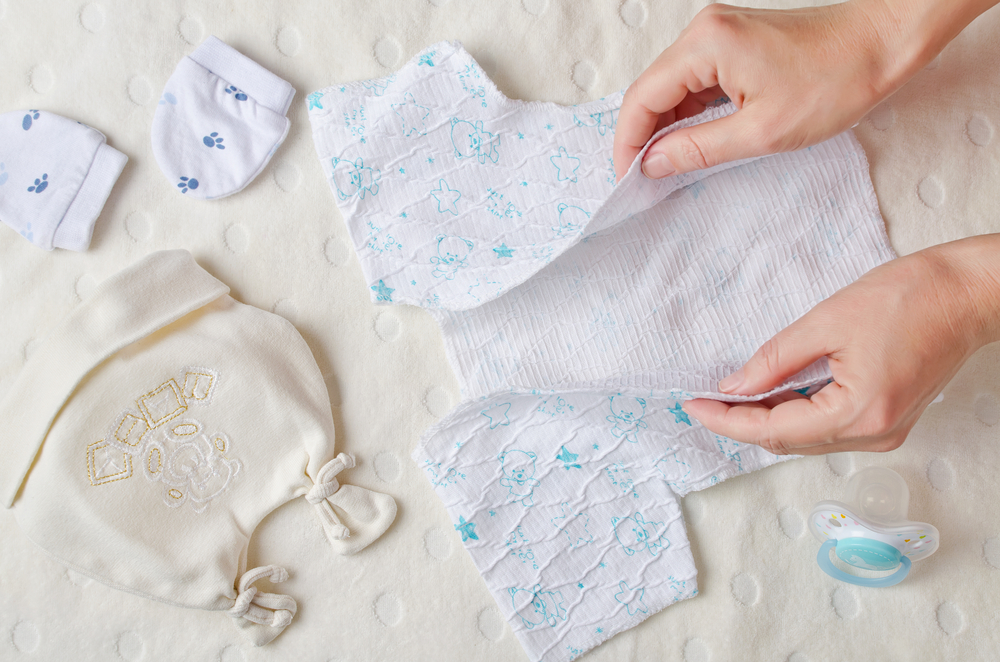 コンビ肌着とは いつまで着せる 赤ちゃんにおすすめの12選 こそだてハック