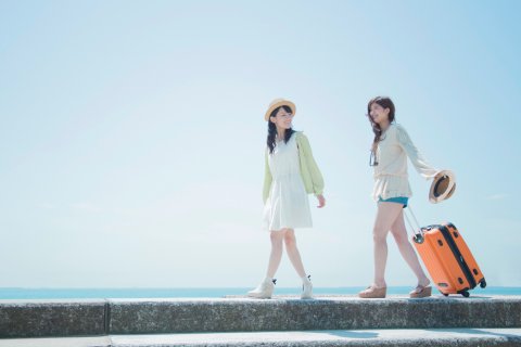 女性 旅行