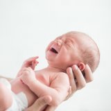 新生児 泣く 泣き止まない