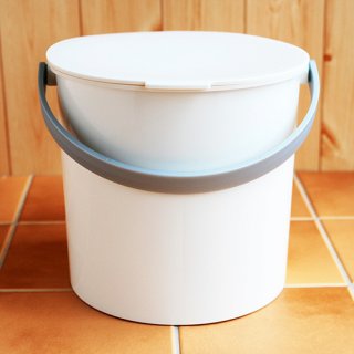 布ナプキン 使い方 おすすめ サニーデイズ かわいいフタ付きカラーバケツ