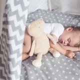 赤ちゃん 寝る 布団 ベビー布団