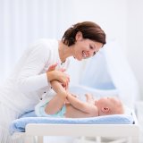 赤ちゃん おむつ替え おしっこ 親子