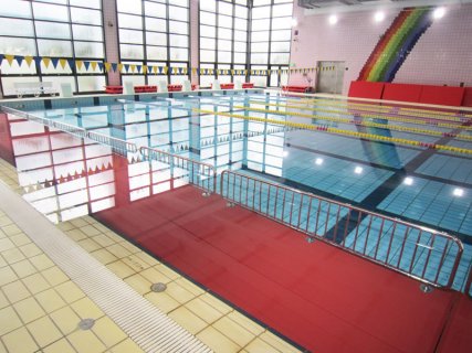 要出典 新宿区プール 新宿スポーツセンター