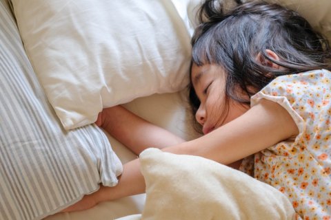 3歳 女の子 日本人 寝る
