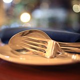 レストラン テーブル 食事 フォーク スプーン