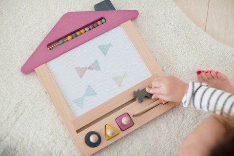 要出典 2歳の女の子 誕生日プレゼント gg* oekaki house おえかきボード