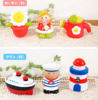 要出典 プールで遊べるおもちゃ お人形 水てっぽう