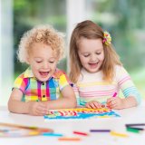 保育園 幼稚園 子供 お絵かき 遊び