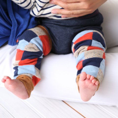 要出典 赤ちゃん用レッグウォーマー 靴下屋 ベビー カラフルブロックレッグウォーマー