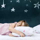 子供 夜 寝る