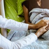 入院 大人 ベッド 医師 患者