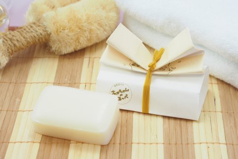 要出典 ベビーソープ 無添加・無香料の自然石けん 赤ちゃんのほっぺ