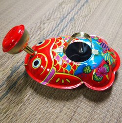 要出典 ブリキ おもちゃ ブリキでできたの金魚ジョーロ