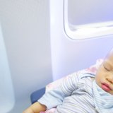 赤ちゃん 日本人 飛行機
