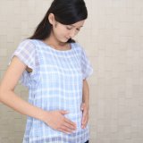 日本人 女性 お腹 想像妊娠