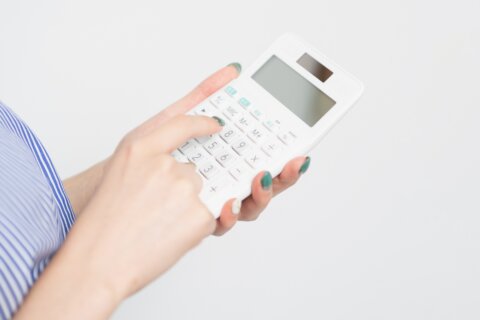 電卓 計算 お金 3595052_m