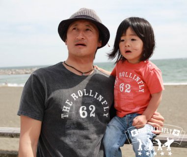 要出典 親子リンクコーデ 親子ペアTシャツ アメカジビンテージ加工ナンバリングプリント