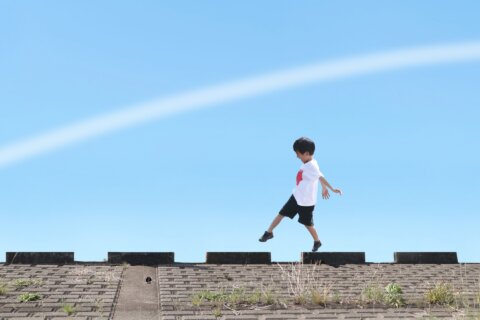男の子 青空 23998712_m.
