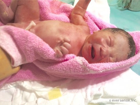 妊娠・出産体験記 オリジナル 出産 赤ちゃん 新生児 A ロゴ入り