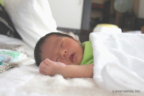 赤ちゃん 新生児 ねんね 麟太郎