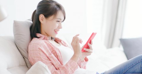 スマホ 女性