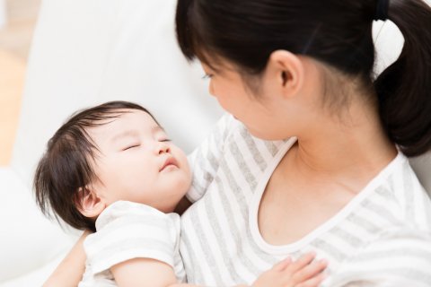 赤ちゃん ママ 夜泣き