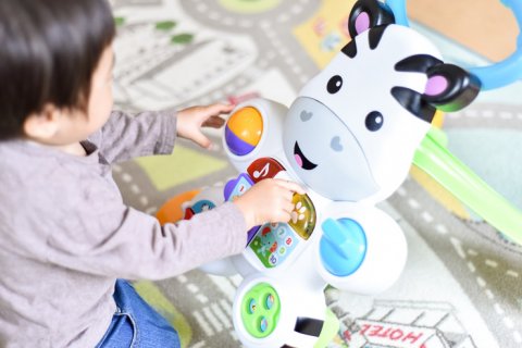 記事広告 マテル おして!しまうまくんのバイリンガル・ウォーカー